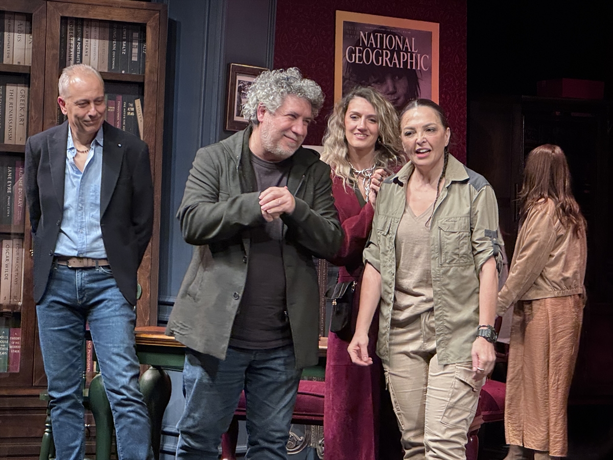 Röportaj : MEHMET ERGEN "Doğru oyunu, doğru seyirciyle, doğru zamanda buluşturmak en önemli işi olmalı diye düşünürüm yönetmenin"