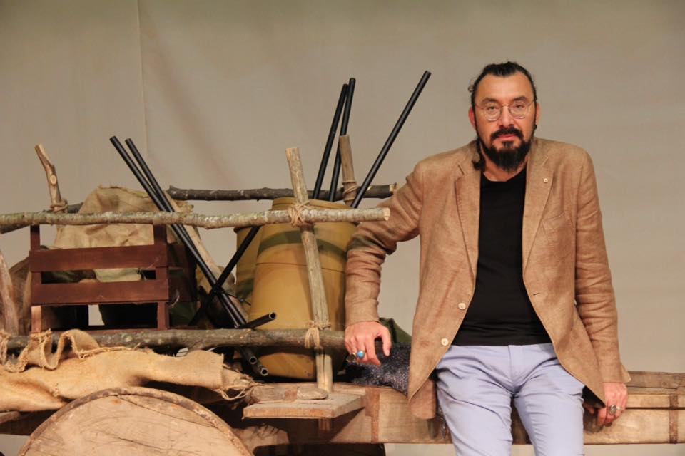 Tiyatronun Düşünce Atlası Hayat değişirken “sahne” aynı mı kalır?