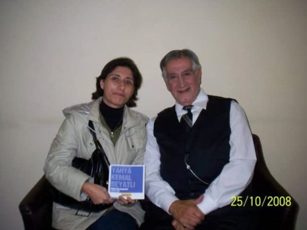 Salonun Sesi: Ayşe Müge Gerdan Güzelllikler Evi öyle bir ev ki; sahne tozuyla koltuk tozunu yutanların birbirlerini dönüştürdükleri kocaman bir dünya