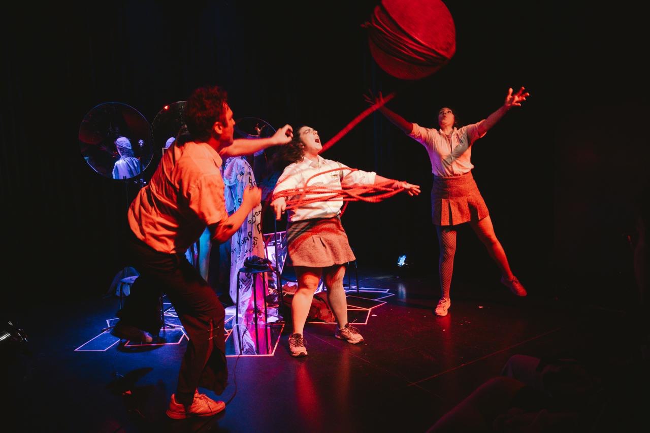 FİZİKSEL TİYATRO VE CLOWN ÜZERİNE